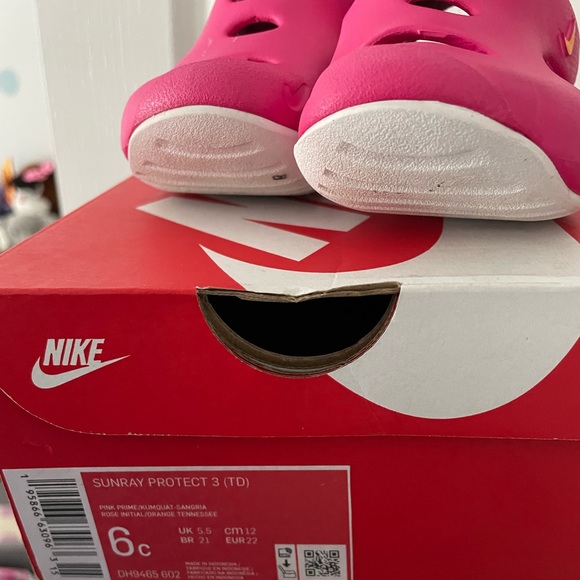 Toddler water shoes - Picture 2 of 3